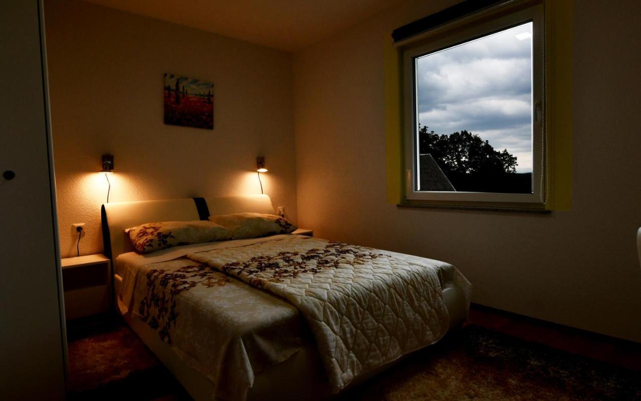 Lora Apartment Rakovica Luaran gambar