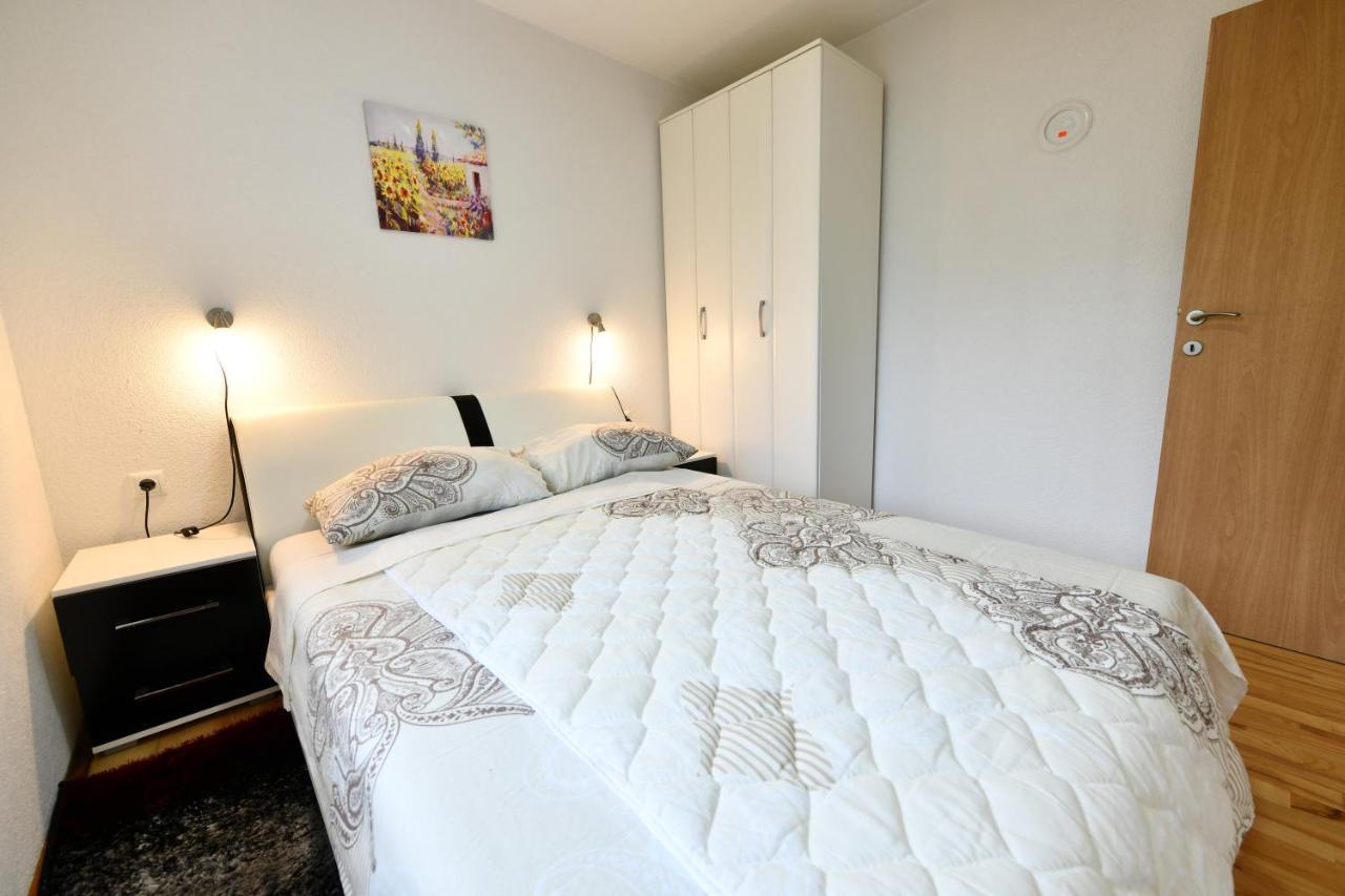 Lora Apartment Rakovica Luaran gambar