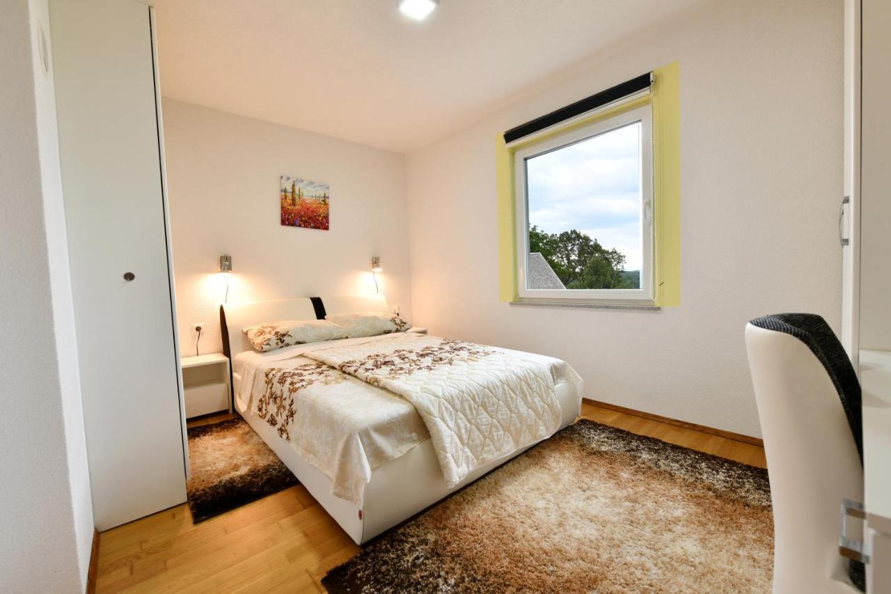 Lora Apartment Rakovica Luaran gambar
