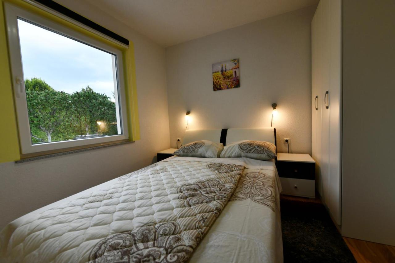 Lora Apartment Rakovica Luaran gambar